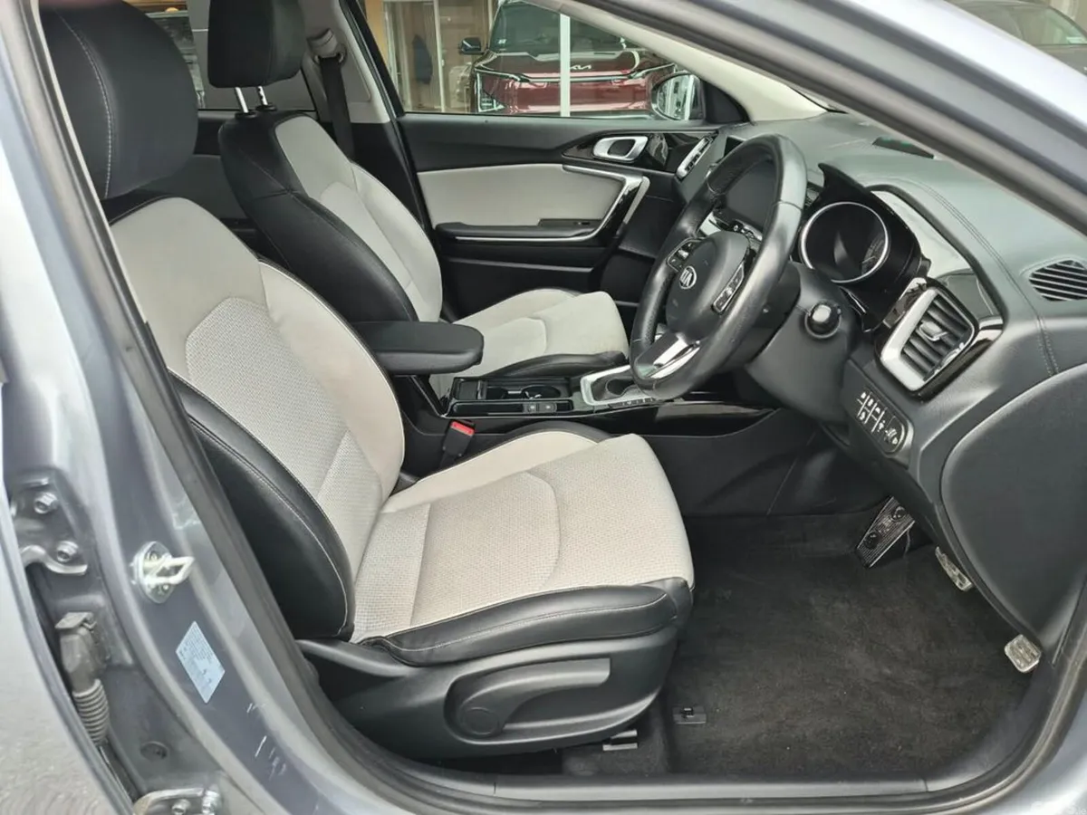 Kia Ceed Estate, Petrol Plug-in Hybrid, 2021, Grey