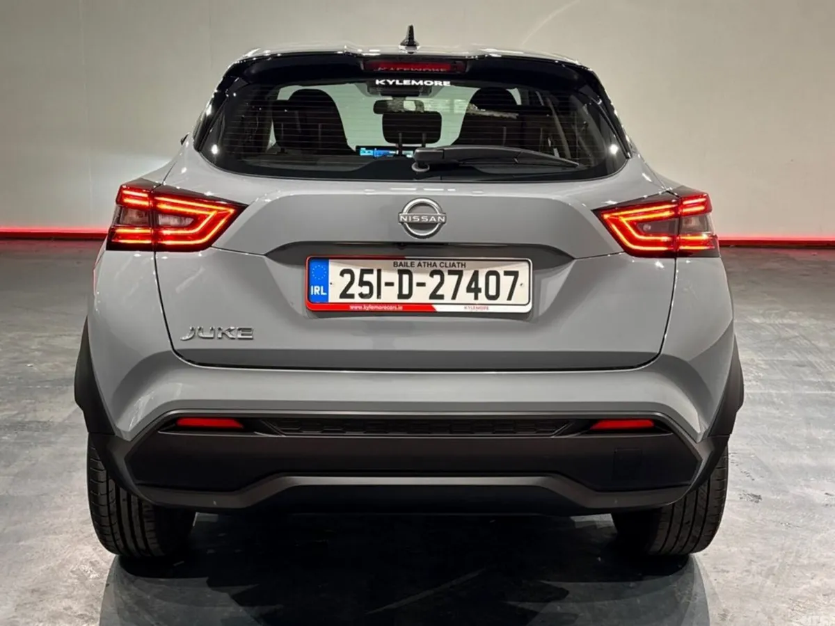 Nissan Juke MPV, Petrol, 2025, Grey