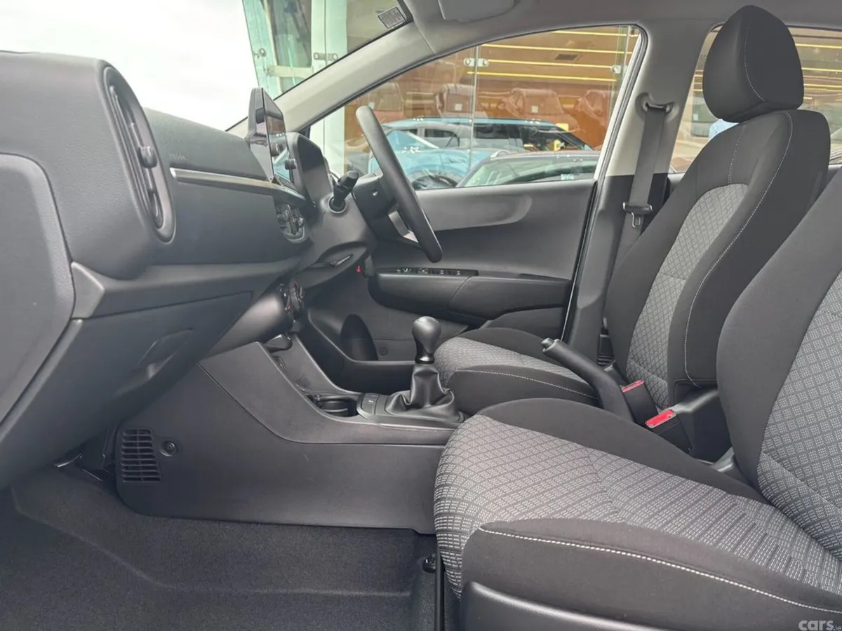 Kia Picanto Hatchback, Petrol, 2025, White