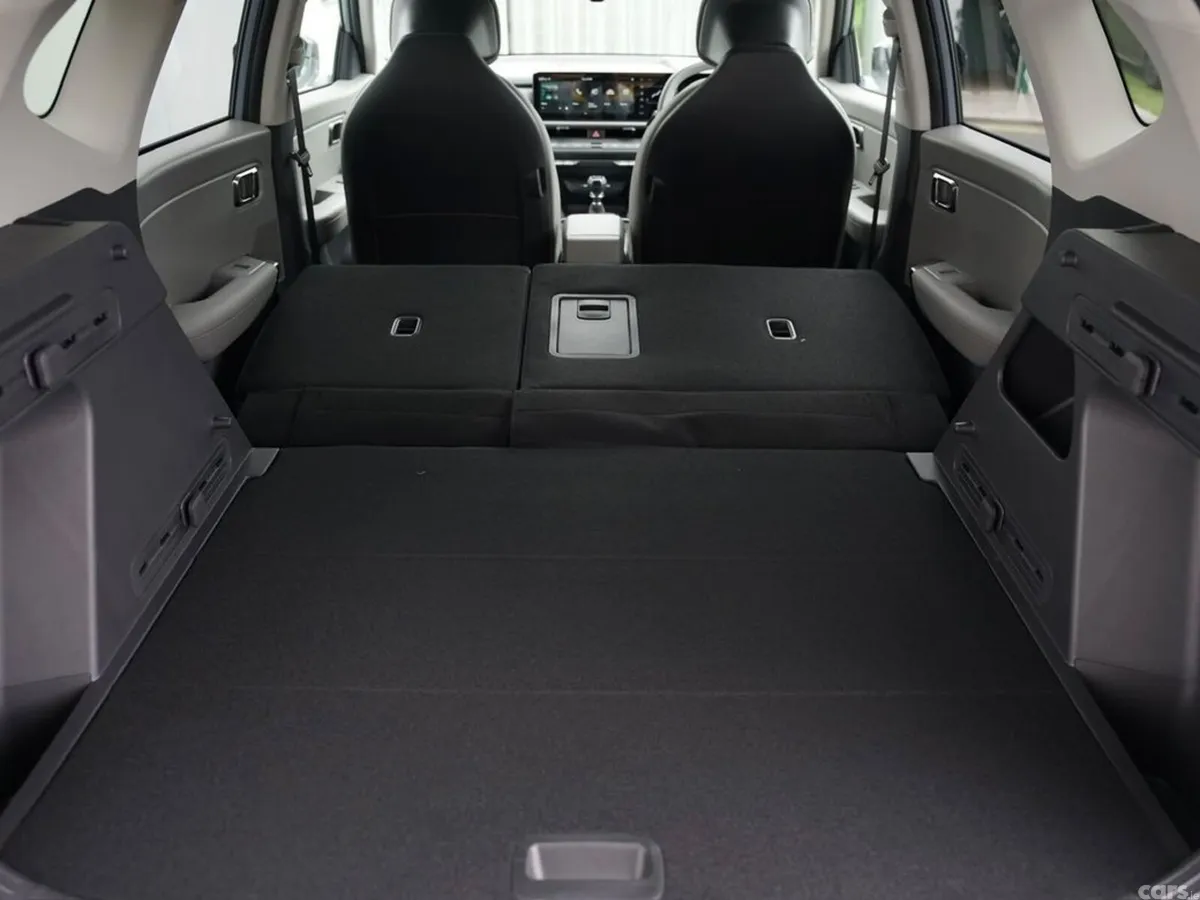 Kia Seltos SUV, Petrol, 2027, Grey