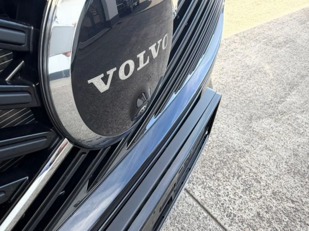 Volvo XC90 SUV, Petrol Plug-in Hybrid, 2026, Black