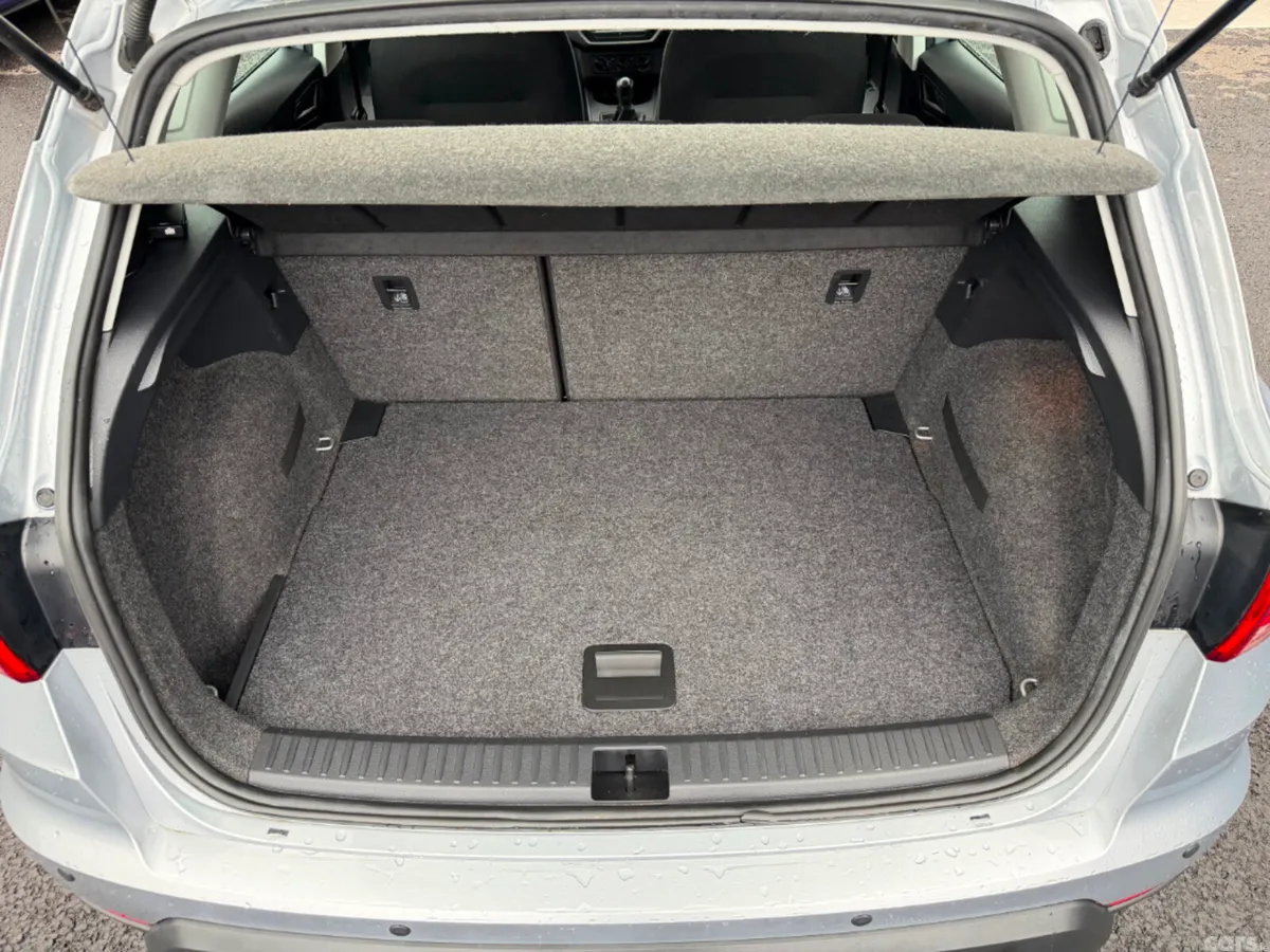 SEAT Arona Hatchback, Petrol, 2019, Grey