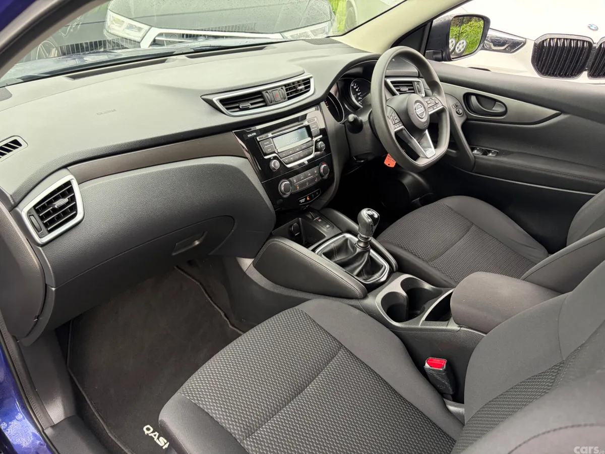 Nissan Qashqai MPV, Petrol, 2018, Blue
