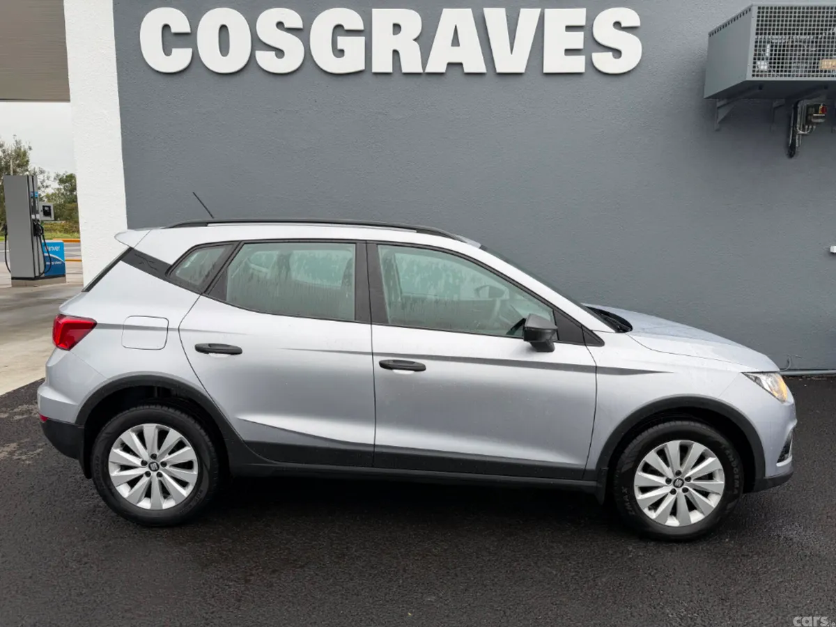 SEAT Arona Hatchback, Petrol, 2019, Grey