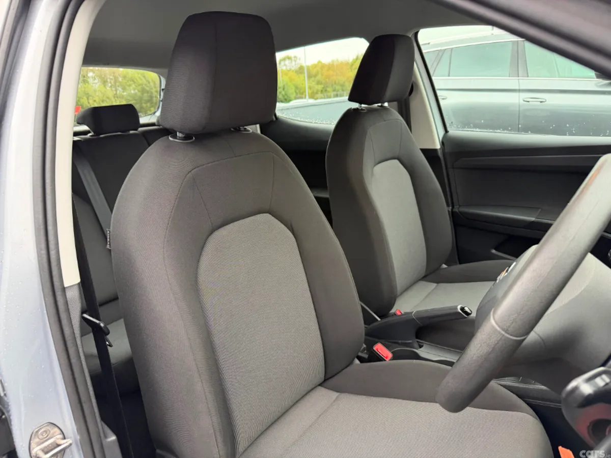 SEAT Arona Hatchback, Petrol, 2019, Grey
