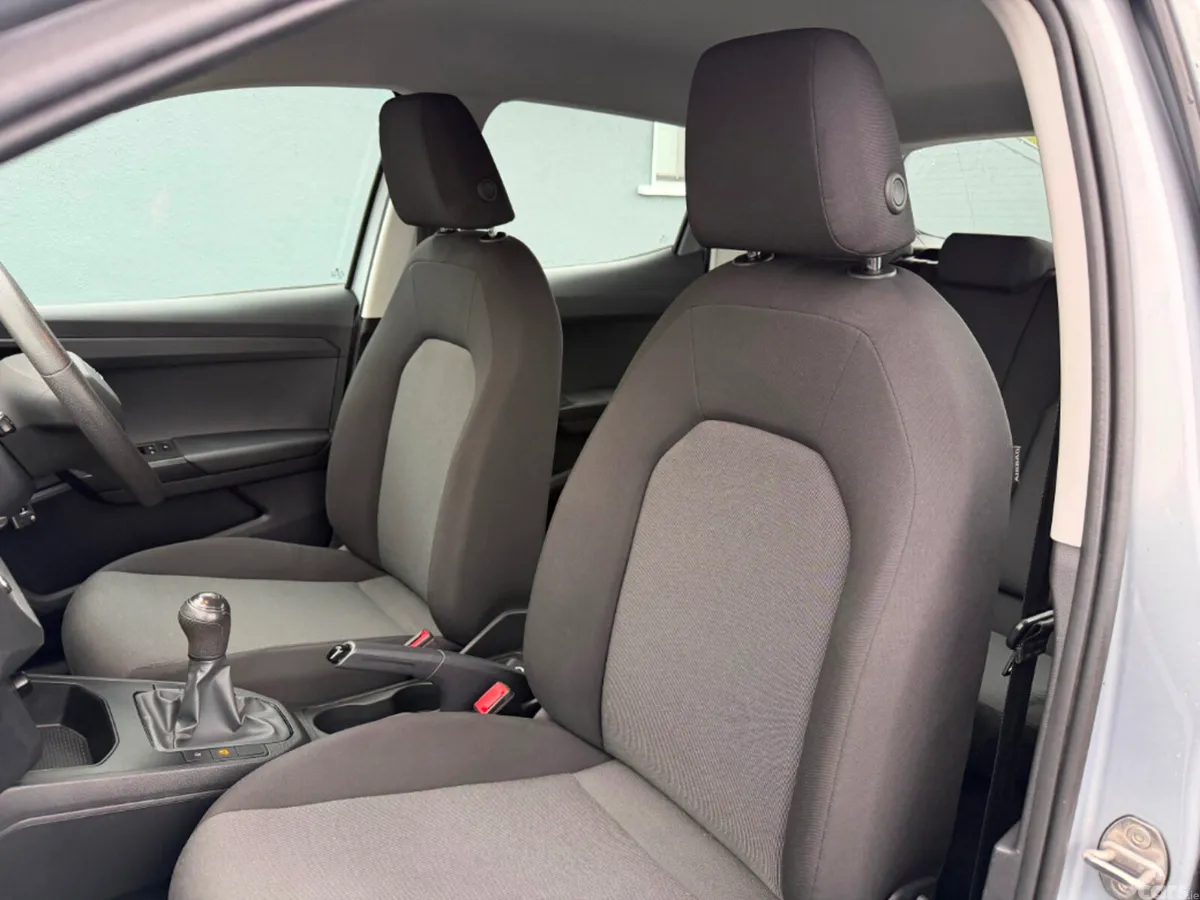 SEAT Arona Hatchback, Petrol, 2019, Grey
