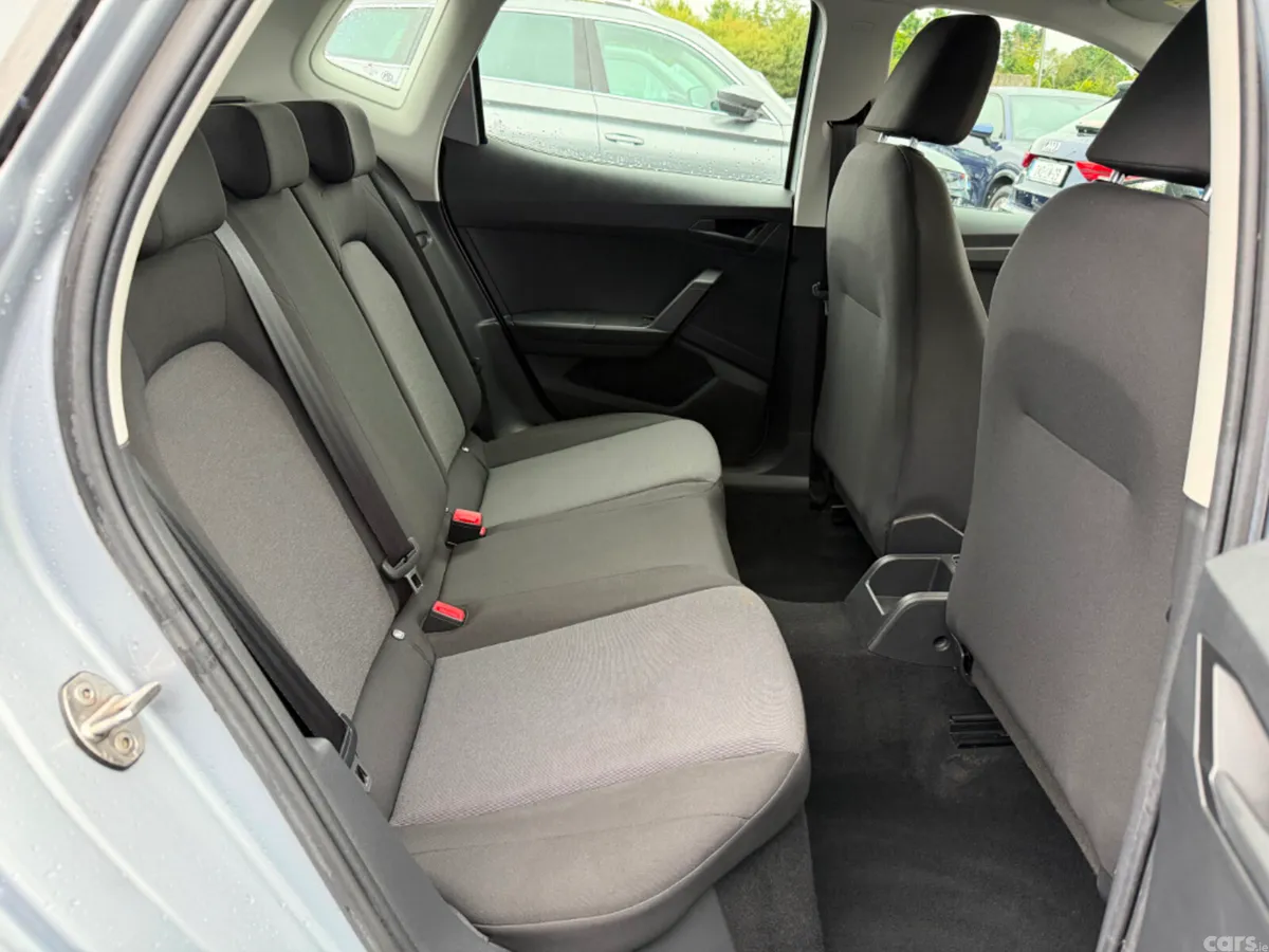 SEAT Arona Hatchback, Petrol, 2019, Grey