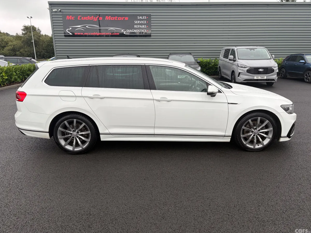 Volkswagen Passat Estate, Diesel, 2020, White