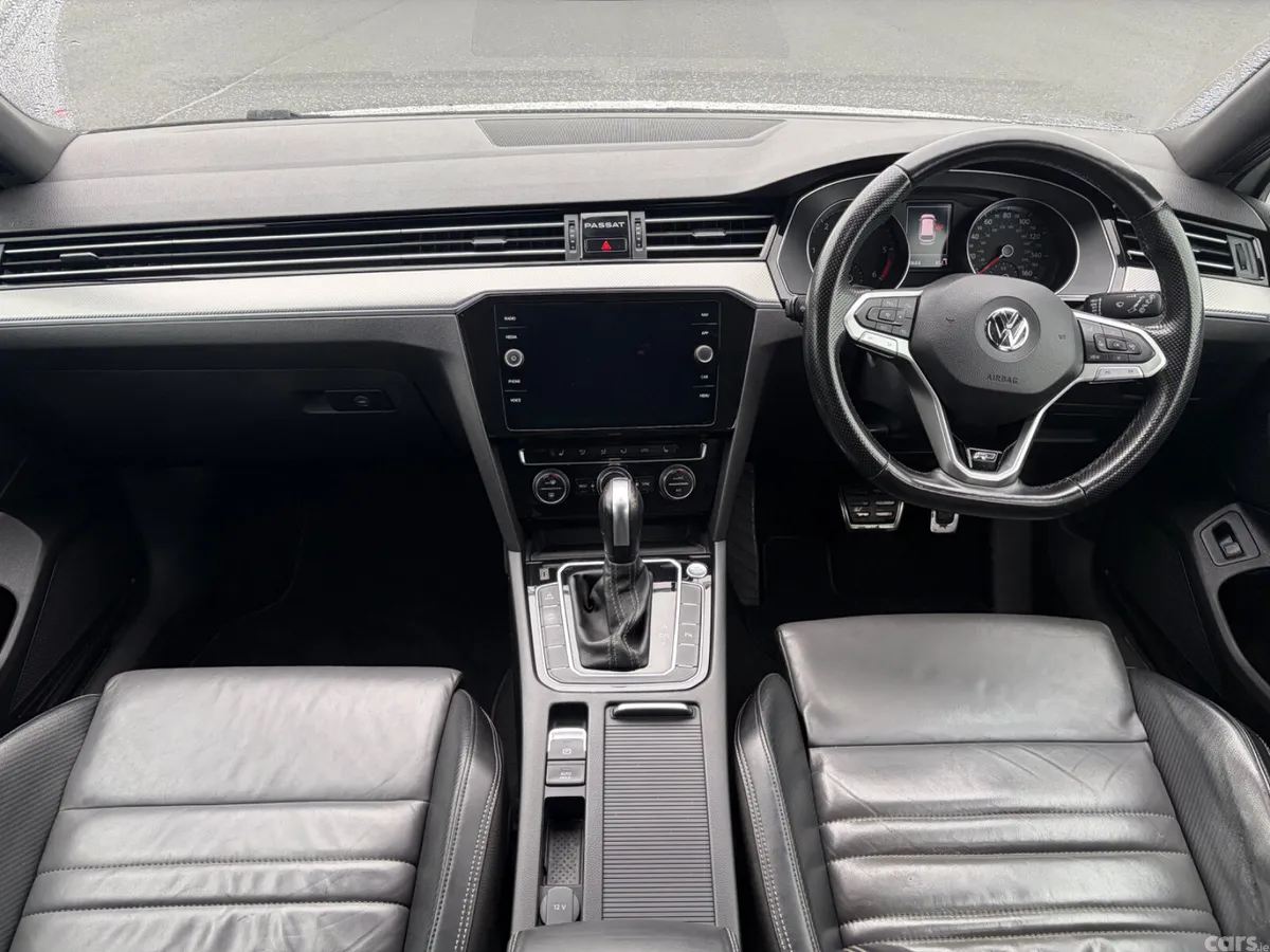 Volkswagen Passat Estate, Diesel, 2020, White