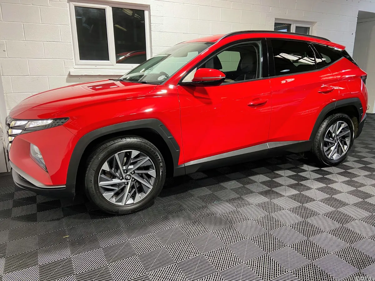Hyundai Tucson SUV, Diesel, 2022, Red