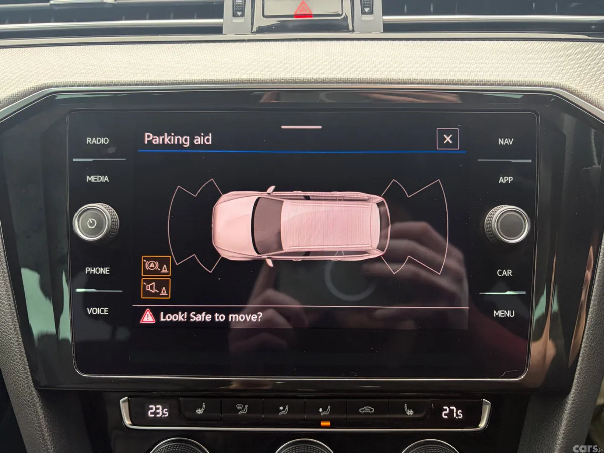 Volkswagen Passat Estate, Diesel, 2020, White