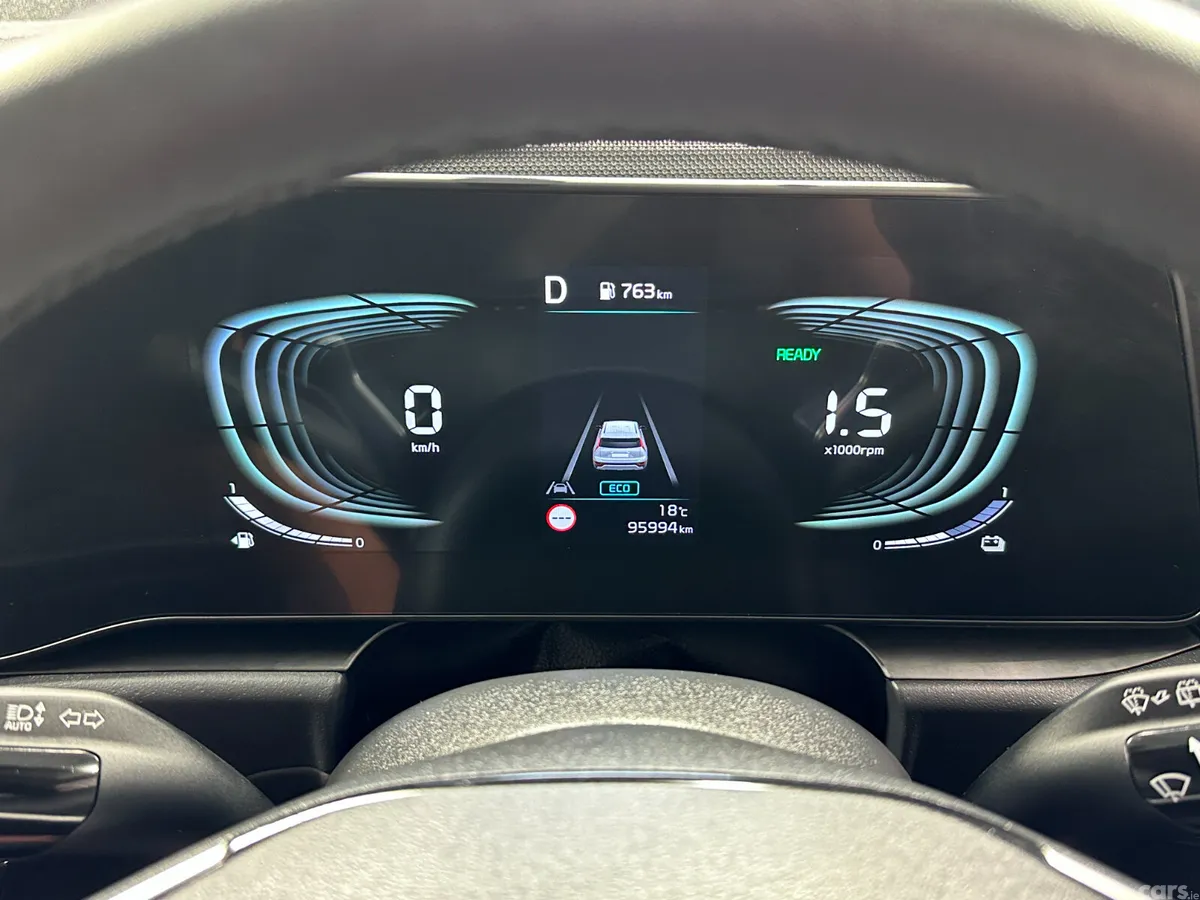 Kia Niro SUV, Petrol Hybrid, 2024, White