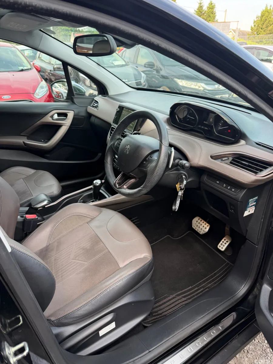 Peugeot 2008 Estate, Petrol, 2014, Black