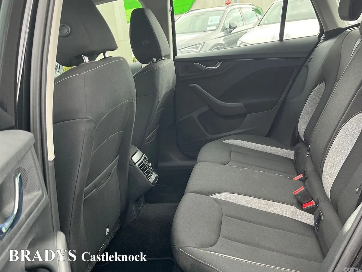 Skoda Kamiq Hatchback, Petrol, 2024, Black