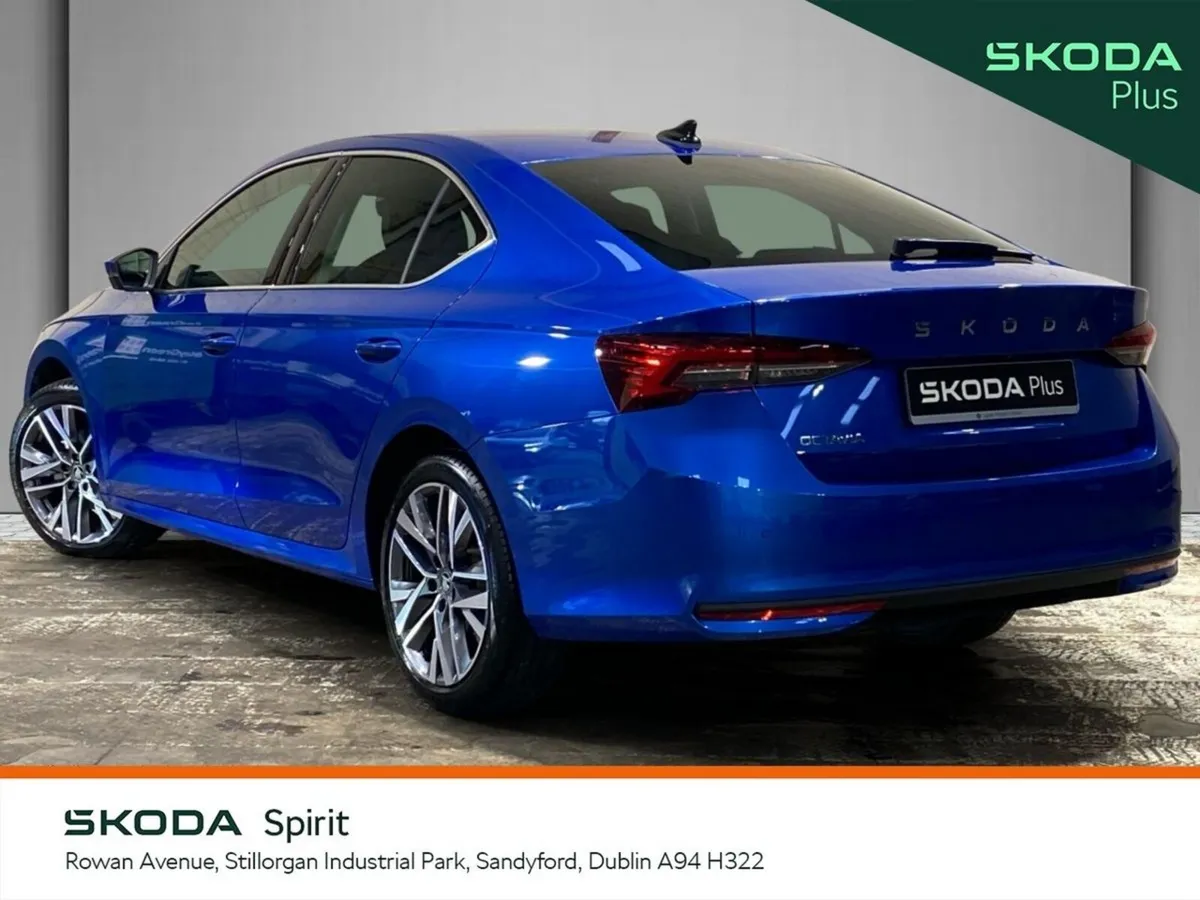Skoda Octavia Saloon, Diesel, 2025, Blue