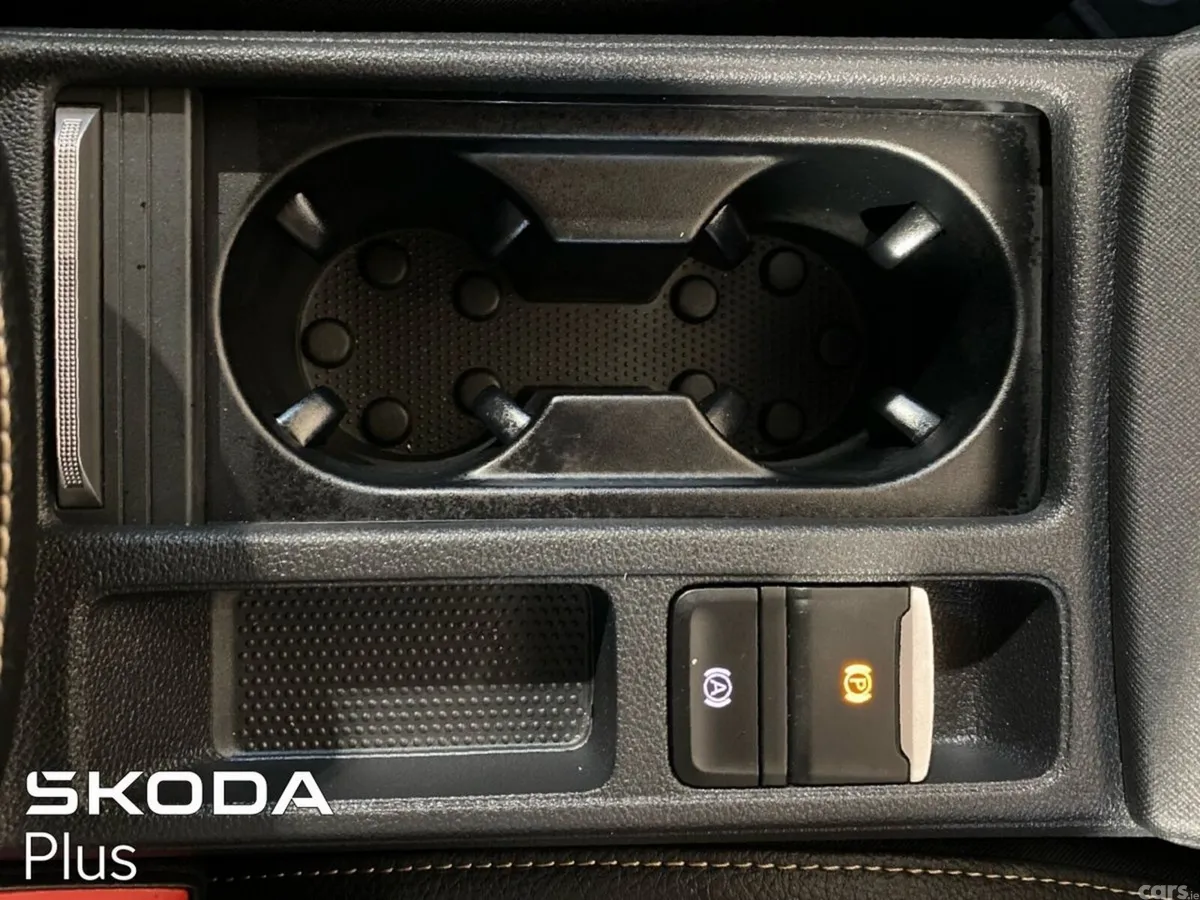 Skoda Octavia Saloon, Diesel, 2025, Blue