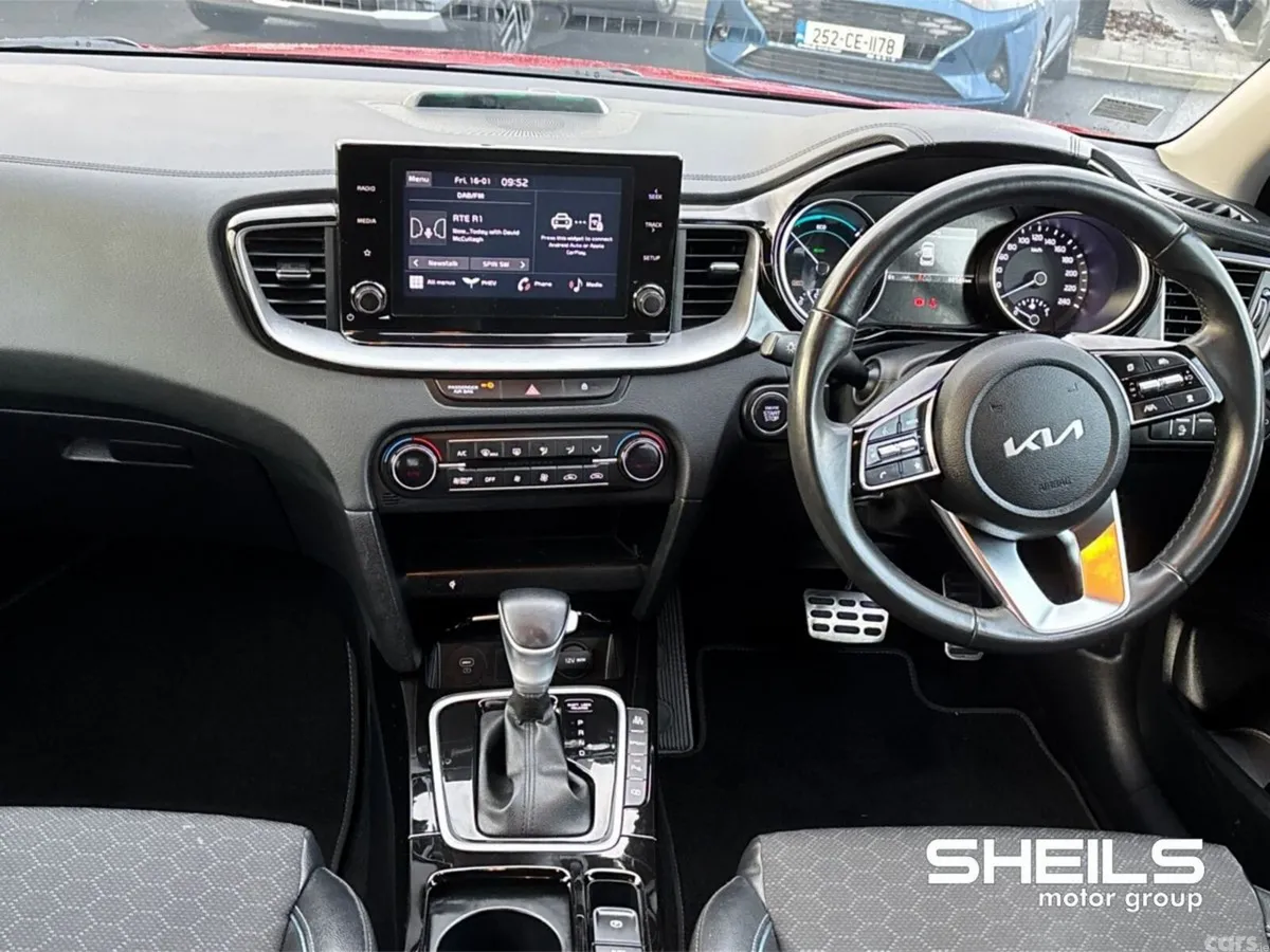 Kia XCeed Hatchback, Petrol Plug-in Hybrid, 2023, Red