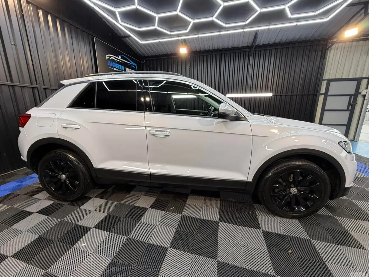 Volkswagen T-Roc SUV, Diesel, 2019, Silver