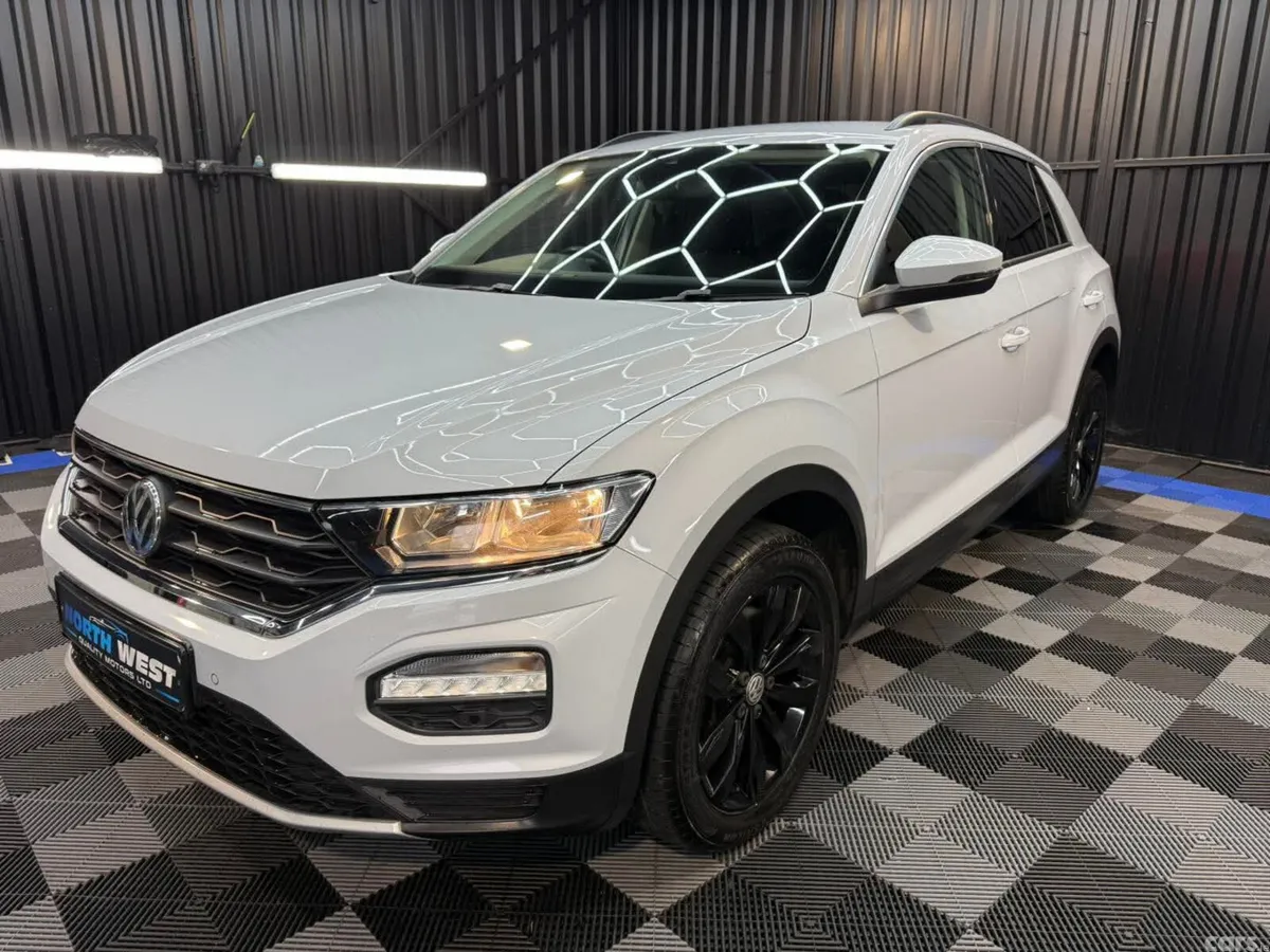 Volkswagen T-Roc SUV, Diesel, 2019, Silver