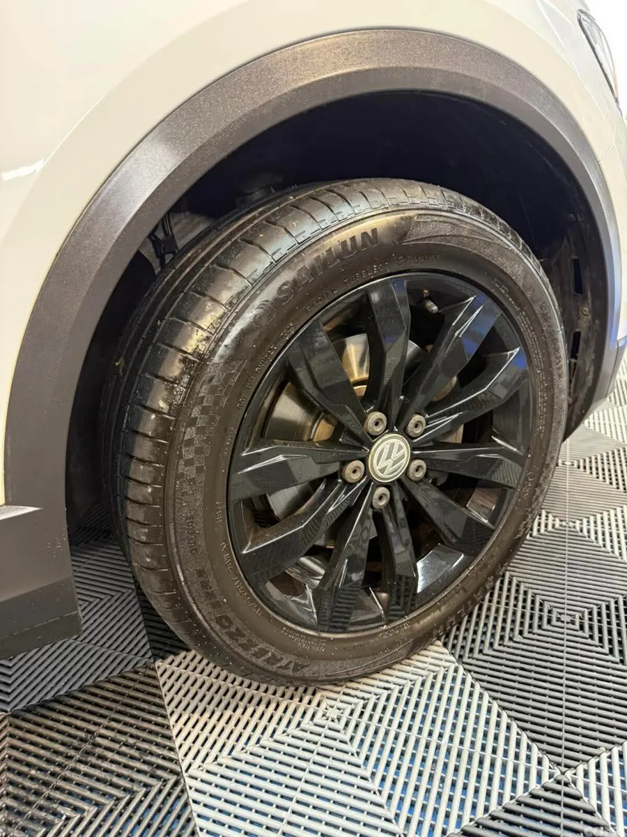 Volkswagen T-Roc SUV, Diesel, 2019, Silver