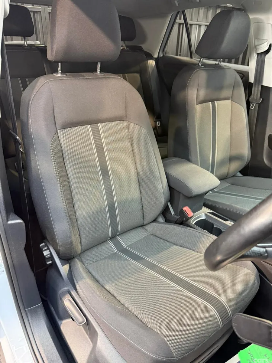 Volkswagen T-Roc SUV, Diesel, 2019, Silver