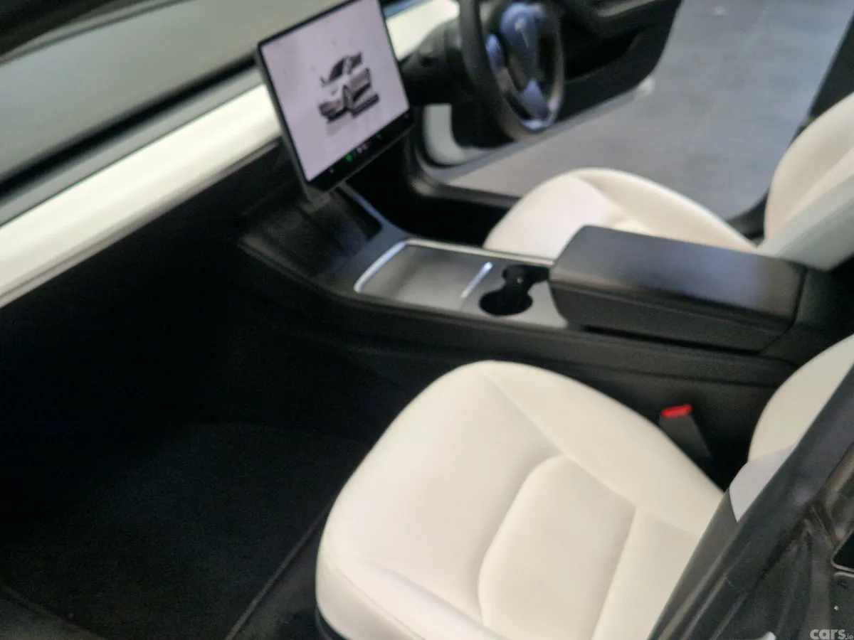 Tesla Model 3 Saloon, Electric, 2022, White