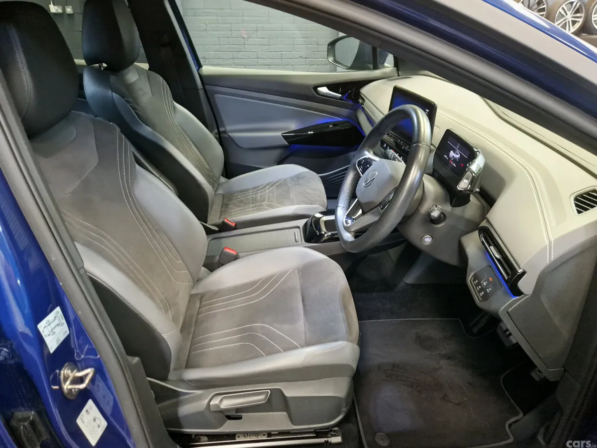 Volkswagen ID.4 Estate, Electric, 2023, Blue
