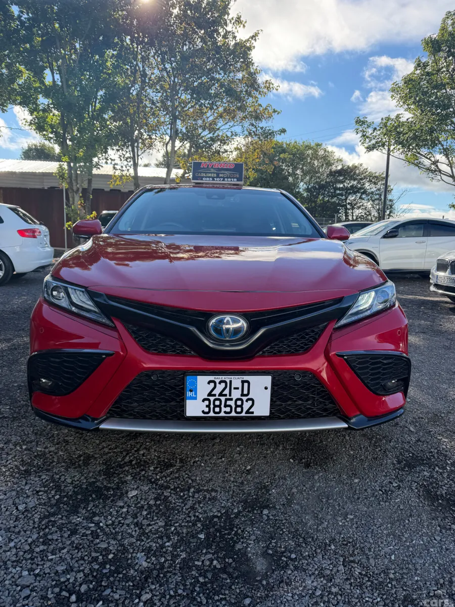 Toyota Camry Saloon, Petrol Hybrid, 2022, Red