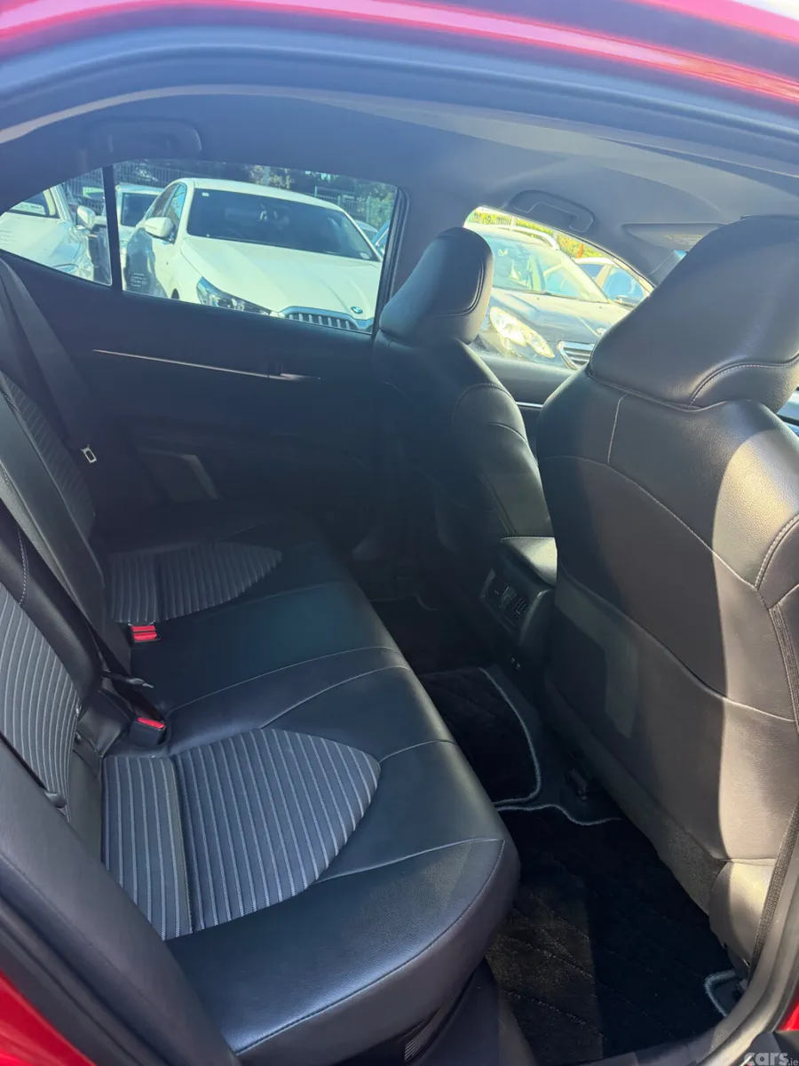 Toyota Camry Saloon, Petrol Hybrid, 2022, Red