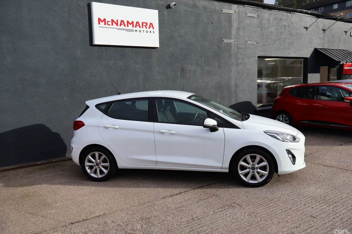 Ford Fiesta Hatchback, Petrol, 2018, White