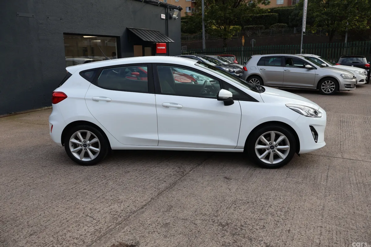 Ford Fiesta Hatchback, Petrol, 2018, White