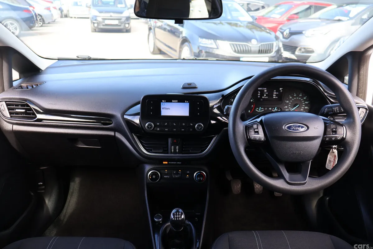 Ford Fiesta Hatchback, Petrol, 2018, White