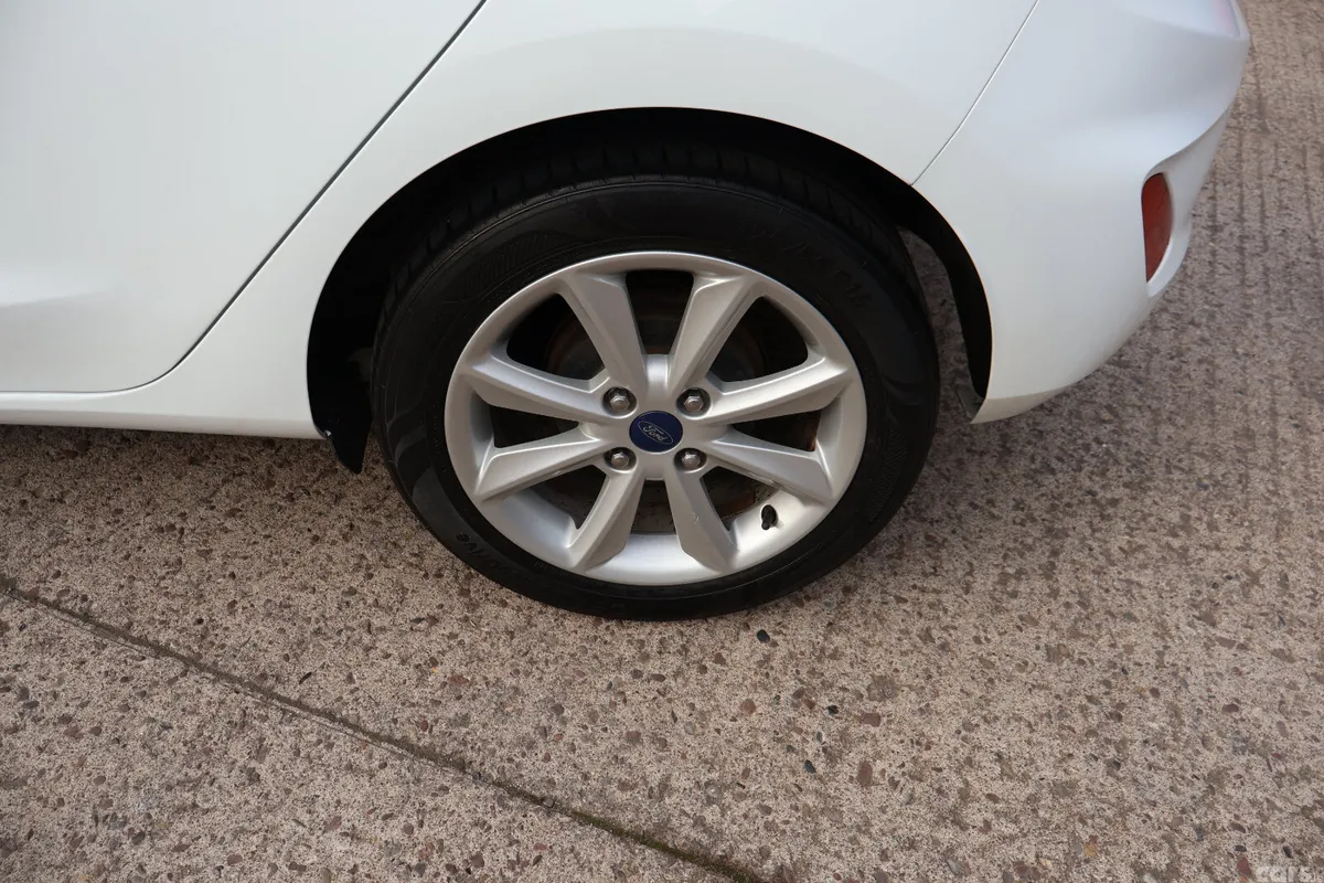 Ford Fiesta Hatchback, Petrol, 2018, White