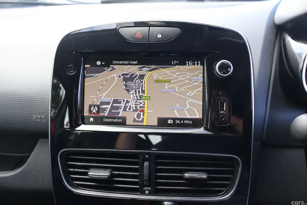 Renault Clio Hatchback, Petrol, 2019, Red