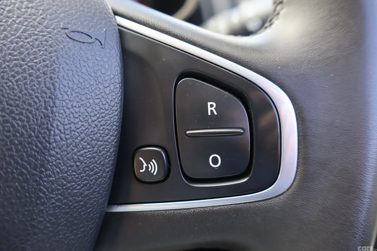 Renault Clio Hatchback, Petrol, 2019, Red