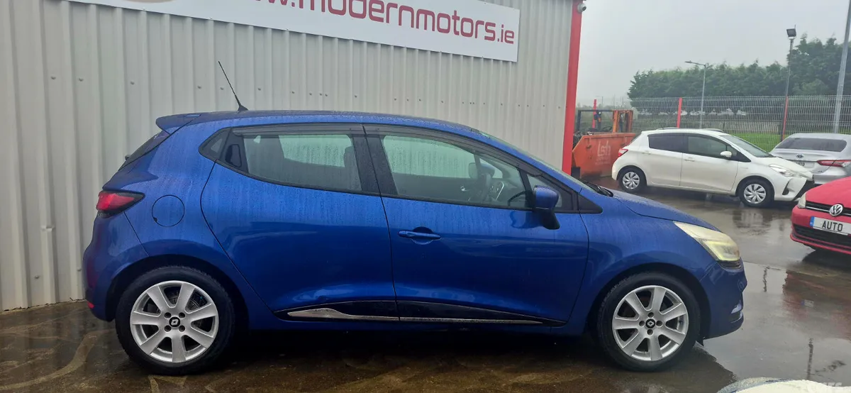 Renault Clio Hatchback, Petrol, 2017, Blue
