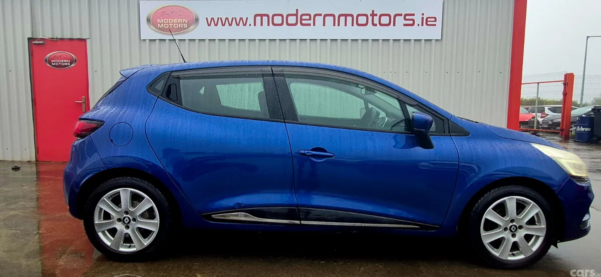 Renault Clio Hatchback, Petrol, 2017, Blue