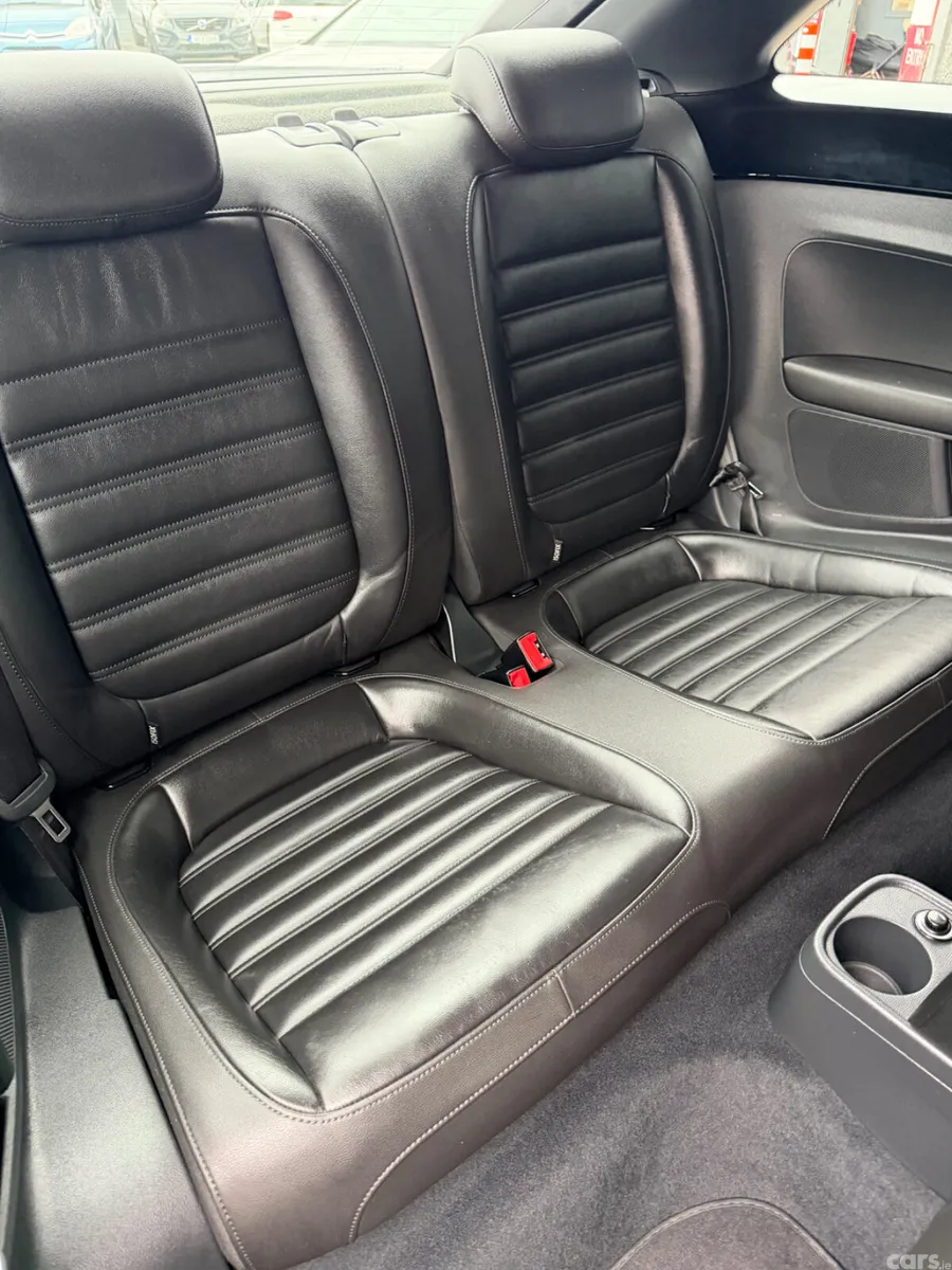 Volkswagen Beetle Hatchback, Petrol, 2014, Black