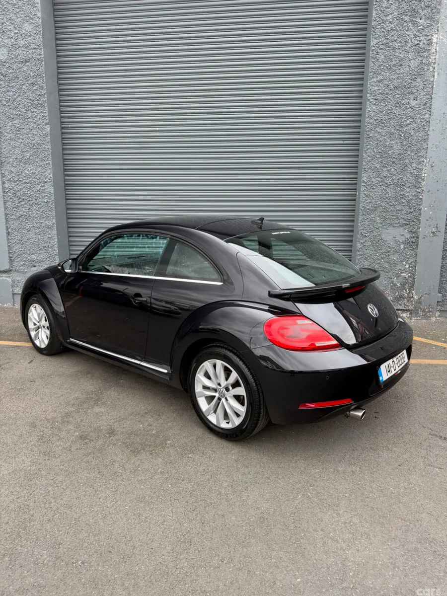 Volkswagen Beetle Hatchback, Petrol, 2014, Black