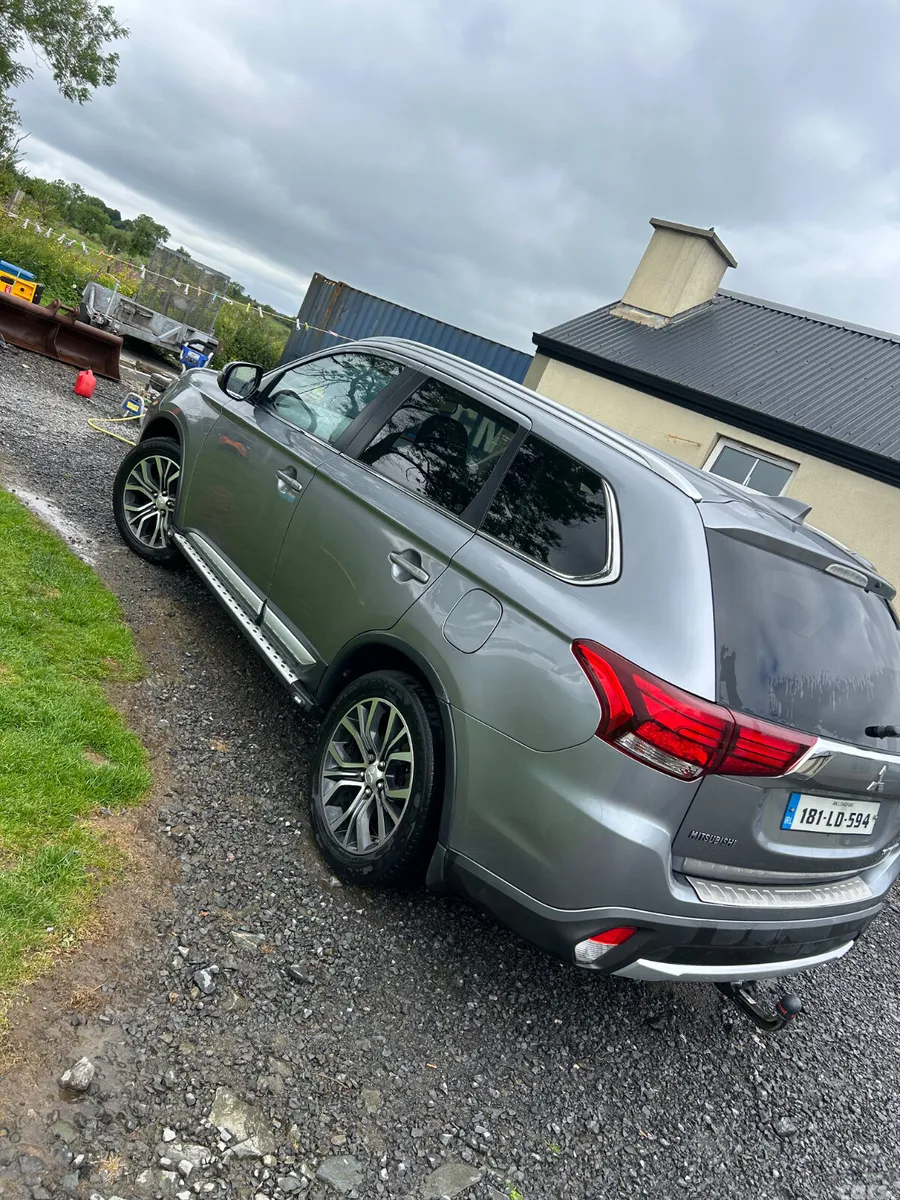Mitsubishi Outlander SUV, Diesel, 2018, Grey