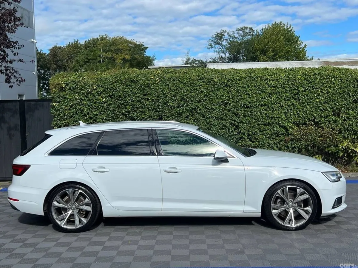 Audi A4 Estate, Petrol, 2017, White