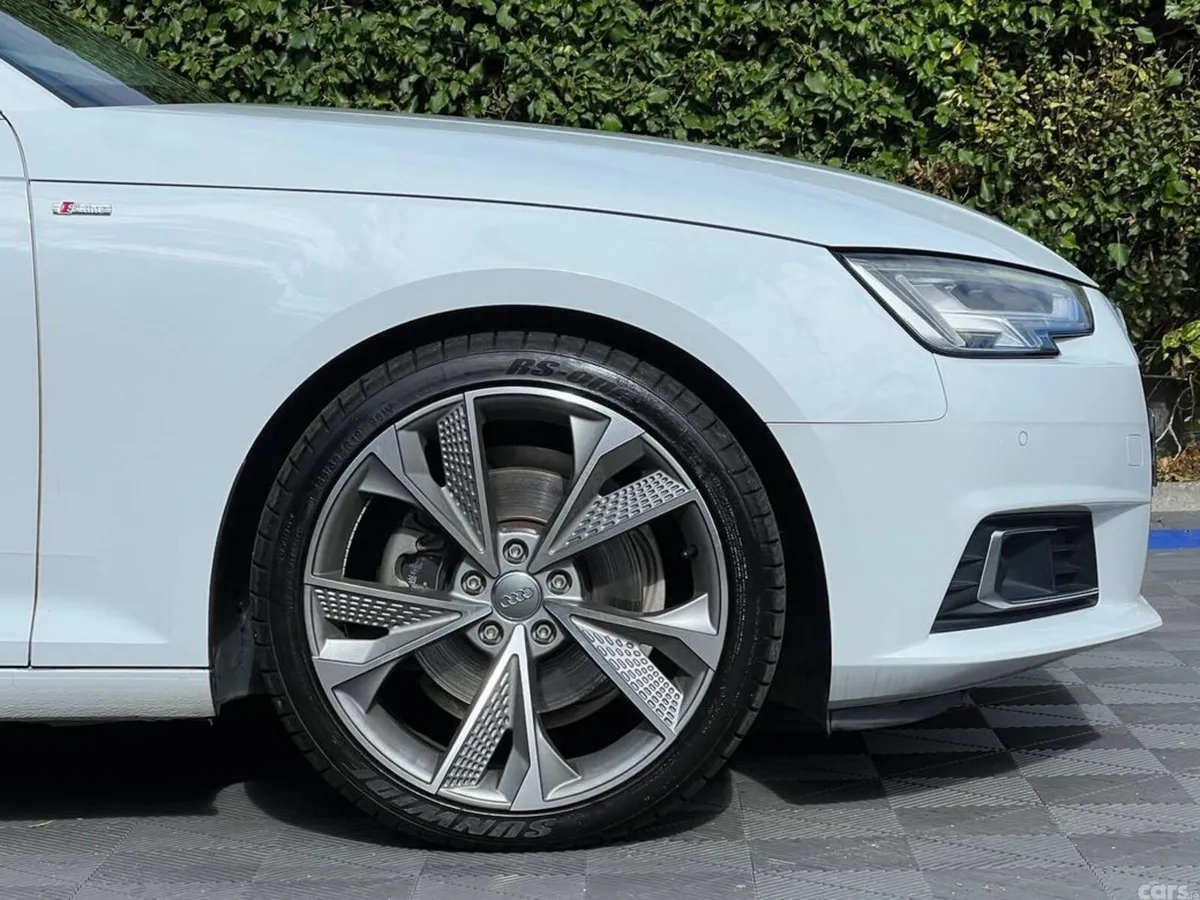 Audi A4 Estate, Petrol, 2017, White