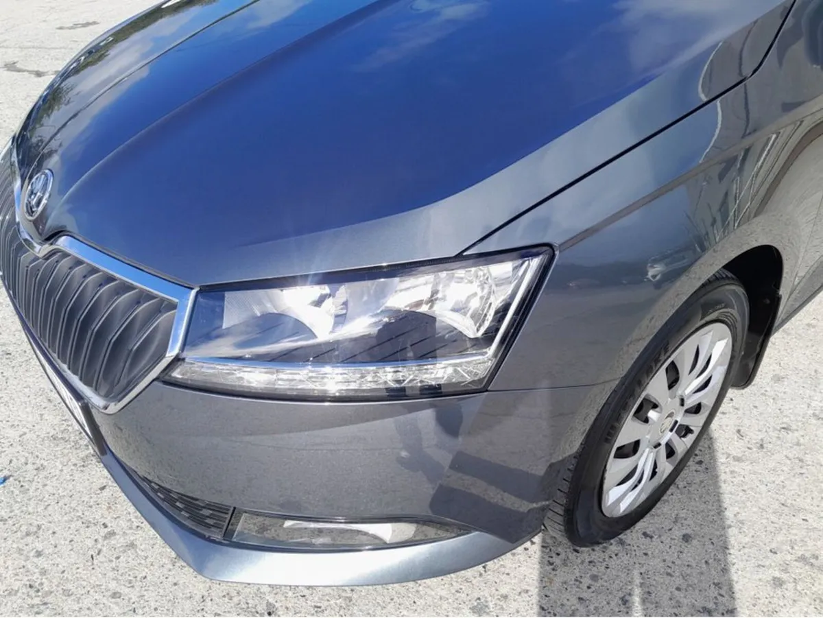 Skoda Fabia Hatchback, Petrol, 2020, Grey