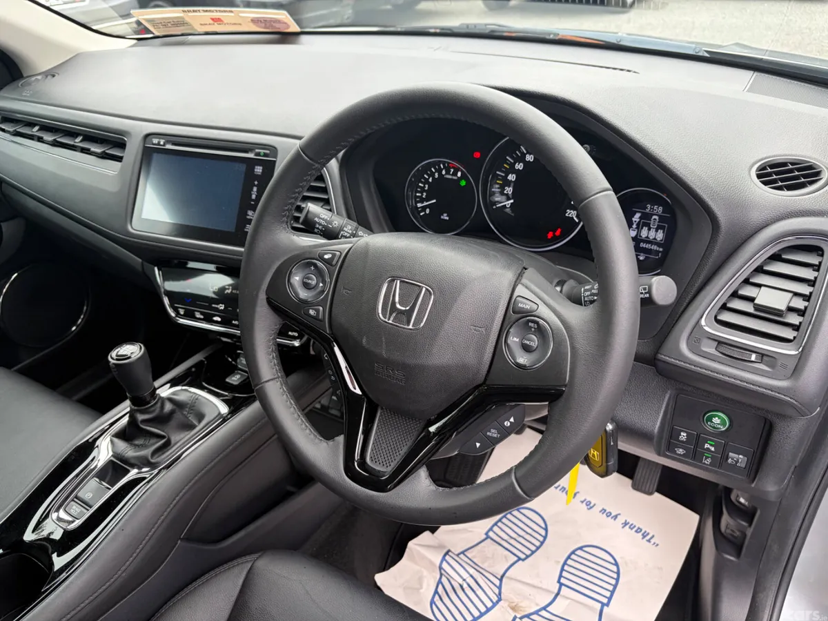 Honda HR-V SUV, Petrol, 2017, Grey