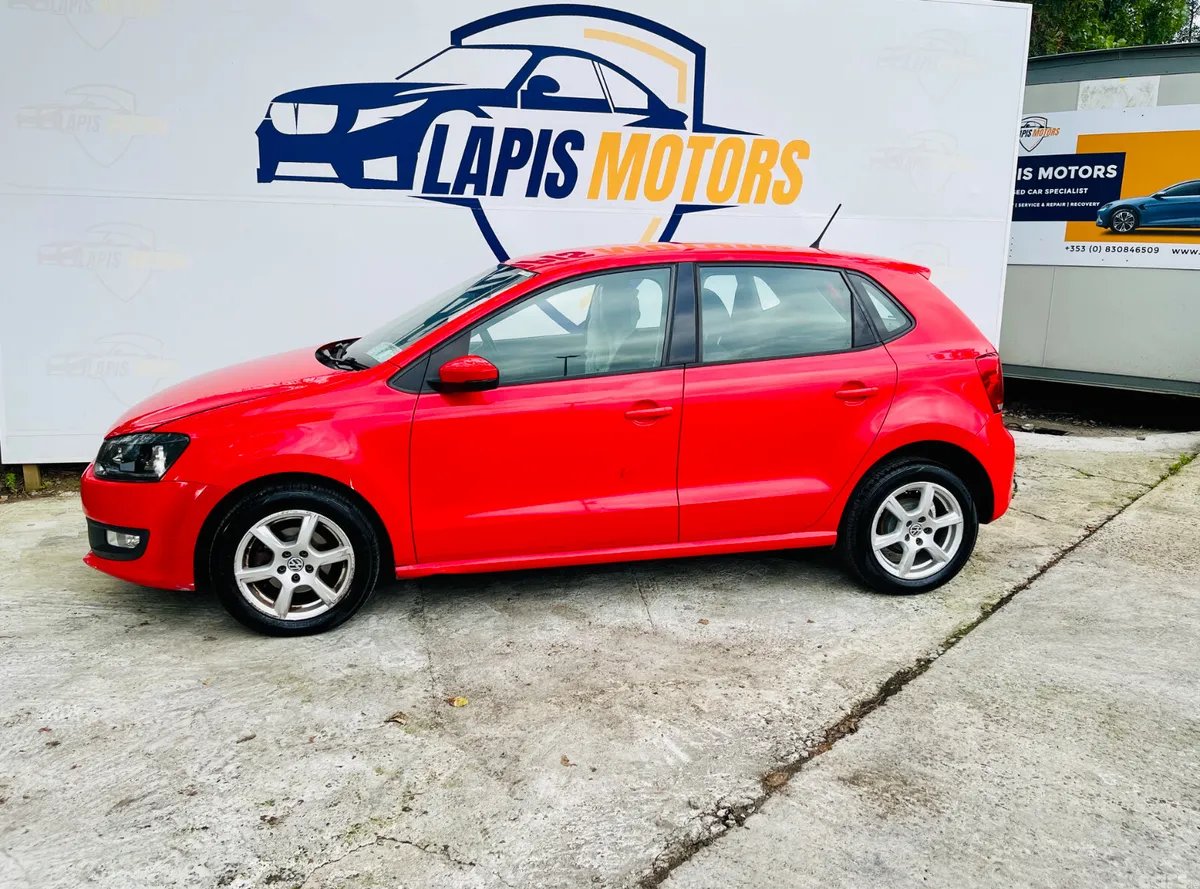 Volkswagen Polo Hatchback, Petrol, 2012, Red