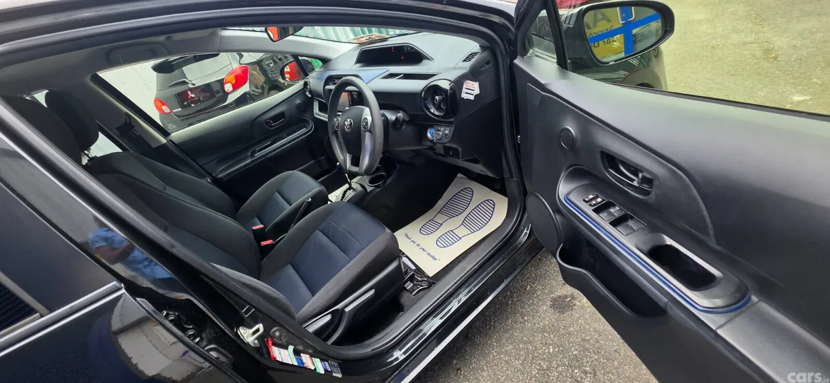 Toyota Aqua Hatchback, Petrol Hybrid, 2015, Black