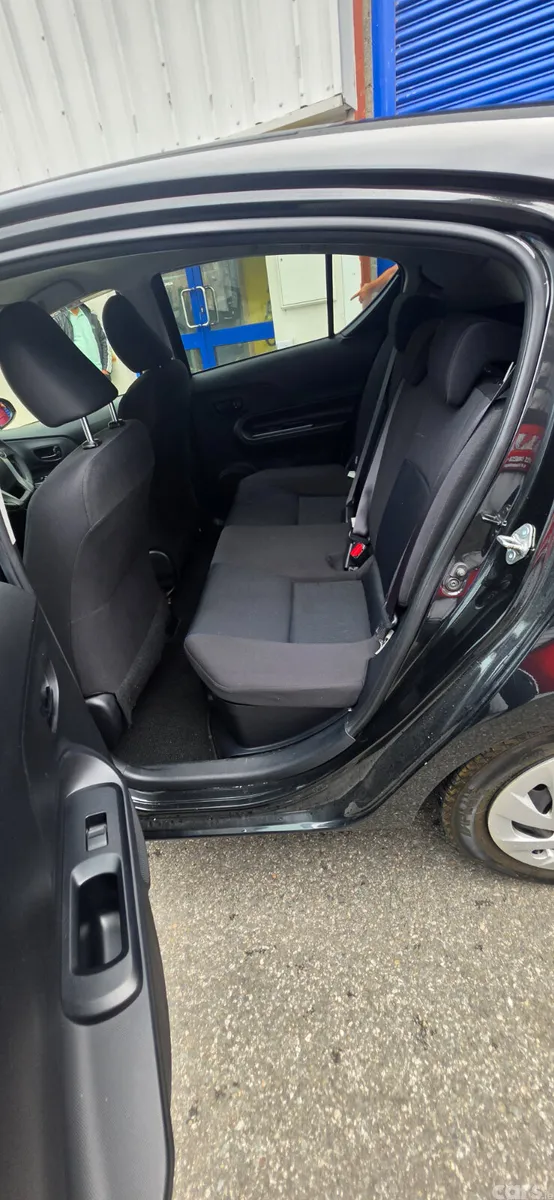 Toyota Aqua Hatchback, Petrol Hybrid, 2015, Black