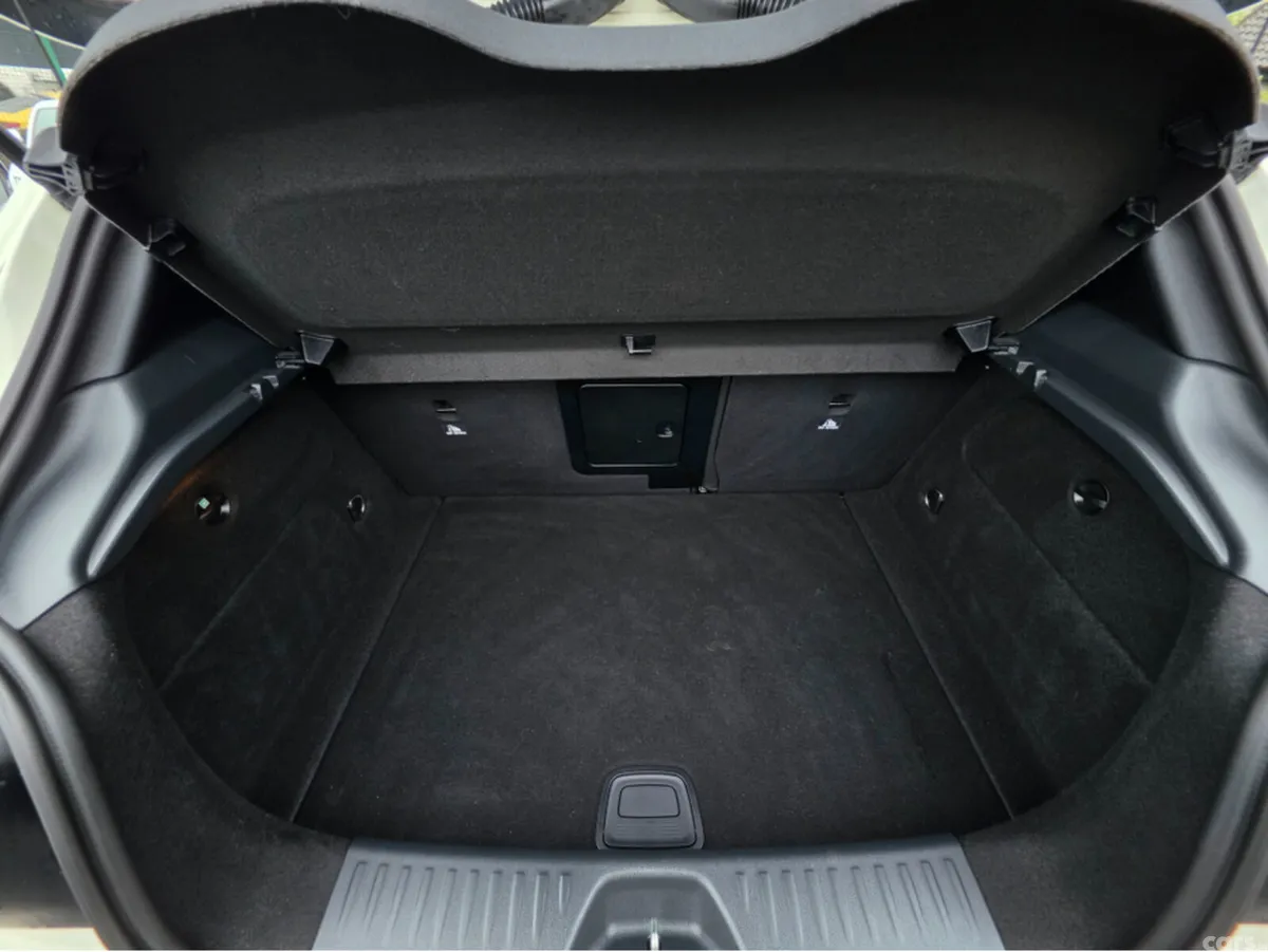 Mercedes-Benz A-Class Hatchback, Petrol, 2015, White