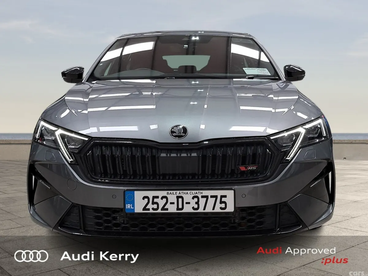 Skoda Octavia Saloon, Petrol, 2025, Grey