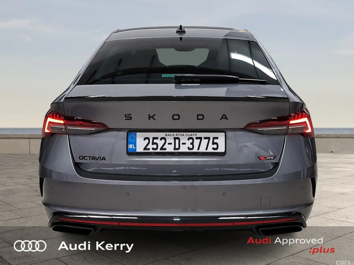 Skoda Octavia Saloon, Petrol, 2025, Grey